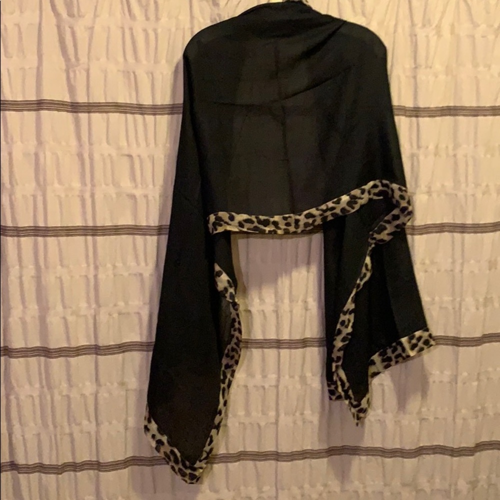 Leopard print scarf